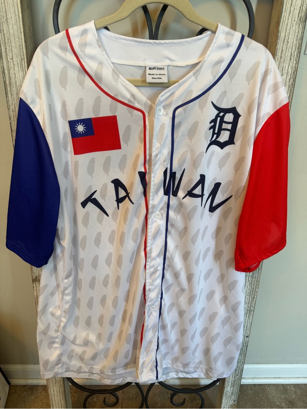 2025 Detroit Tigers Taiwanese Heritage Night Jersey BDA Sports XXL Button Front